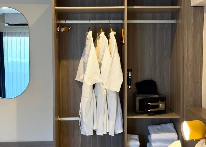 Hotel Surestay By Western Iconic Ari-jatujak