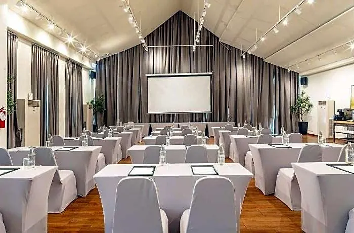 Surestay By Western Iconic Ari-jatujak Hotel 4*